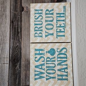 NWT Set of 2 Distressed/Farmhouse Bathroom Decor